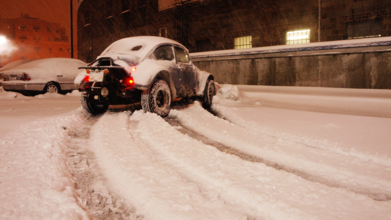 Illustration for article titled How NOT To Dig Your Car Out Of The Snow
